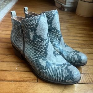 Lucky Brand ankle booties